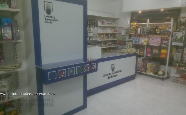 Mallorquina de estanterías farmacia