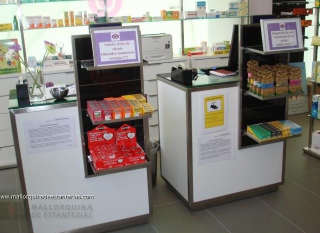 Mallorquina de estanterías caja farmacias