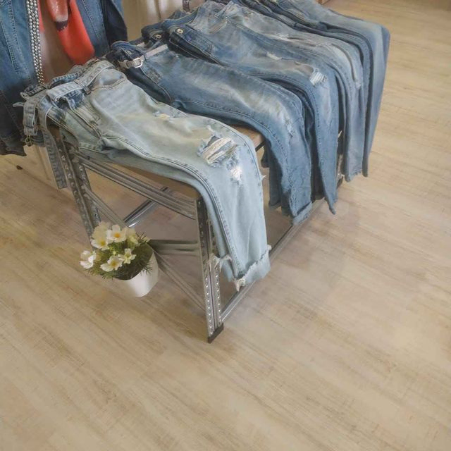 Mallorquina de estanterías ropa